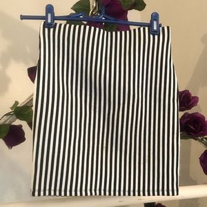 Black + white mini skirt